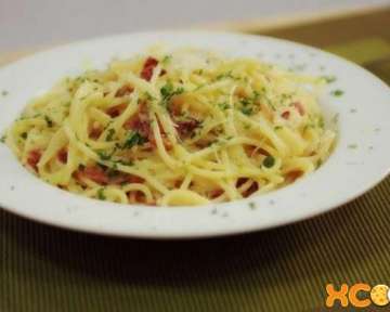 Спагетти карбонара с беконом и сливками – пошаговый рецепт с фото, как приготовить в домашних условиях