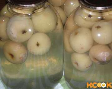 Как осуществить консервацию яблок белый налив целыми с добавлением сахара?