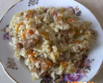 Рецепт с пошаговыми фото приготовления бигуса с рисом, свежей капустой и мясом