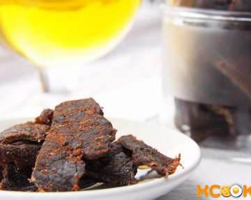 Простой пошаговый фото рецепт приготовления своими руками мясных чипсов из говядины в духовке в домашних условиях