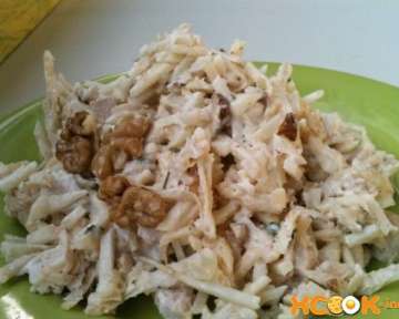 Нежный салат с сельдереем яблоком и курицей – рецепт с пошаговыми фото, как сделать с грецким орехом