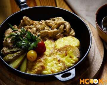 Фрикасе из курицы с картофелем и грибами — классический рецепт с фото приготовления
