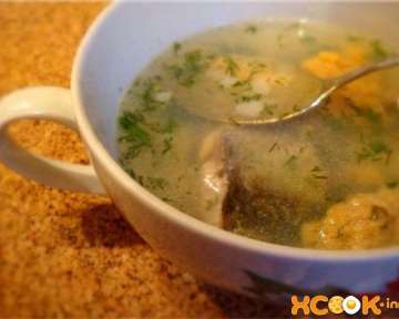 Уха приготовленная в домашних условиях на плите из свежих карасей — рецепт с фото