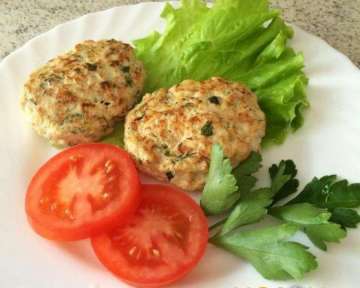 Пошаговый фото рецепт приготовления в духовке котлет из куриного фарша с кабачком в домашних условиях