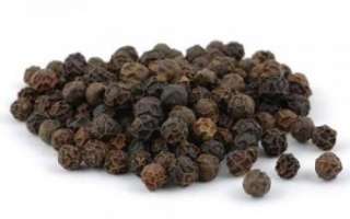 Полезные свойства перца черного горошка, а также лечение с помощью плодов данного растения
