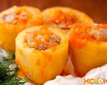 Простой и вкусный рецепт с пошаговыми фото того, как приготовить картошку, фаршированную фаршем, в духовке в домашних условиях