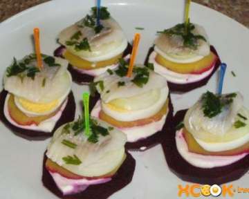 Овощные бутерброды с сельдью под шубой и яйцом – пошаговый рецепт с фото приготовления