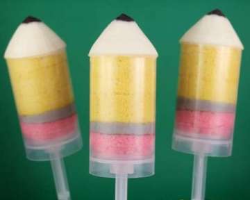 Пошаговый фото рецепт приготовления цветных съедобных карандашей для детей в домашних условиях