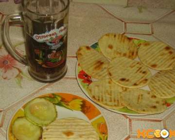 Рецепт с пошаговыми фото того, как в домашних условиях приготовить чипсы из лаваша на сковороде