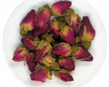 Бутоны роз – описание с фото; их свойства (польза и вред) и использование в кулинарии и для лечения; чай из бутонов роз