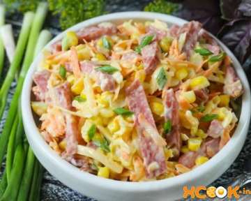 Быстрый салат с морковкой колбасой и кукурузой – рецепт с пошаговыми фото, как сделать с чесноком и майонезом