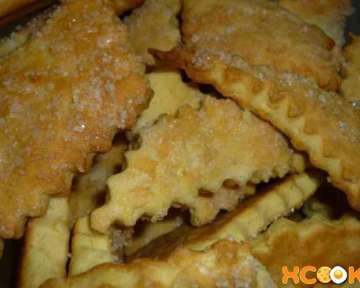 Вкусные домашние коржики на сметане с сахаром – простой пошаговый рецепт приготовления с фото