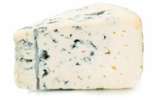 Голубой сыр с плесенью — полезные свойства и рецепт