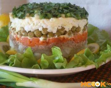 Слоеный салат из печени трески — как вкусно его приготовить?