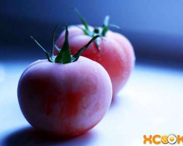 Как в домашних условиях правильно заморозить на зиму свежие помидоры?