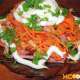 Быстрый салат из моркови, копченой колбасы и сухариков – пошаговый рецепт с фото, как приготовить с майонезом