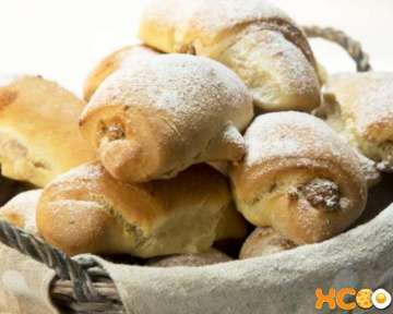 Бакинские мутаки с ореховой начинкой – пошаговый фото рецепт приготовления в виде рогаликов