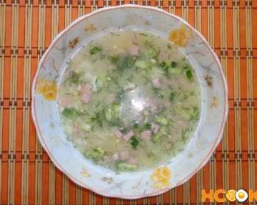Фото рецепт приготовления вкусной окрошки на курином бульоне в домашних условиях