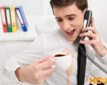 Как и чем можно быстро вывести пятна от кофе с одежды, ковра и мягкой мебели?