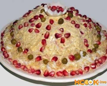 Классический салат Шапка Мономаха с гранатом – приготовление по простому и вкусному рецепту с пошаговыми фото
