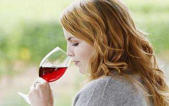 Как пить красное сухое вино?