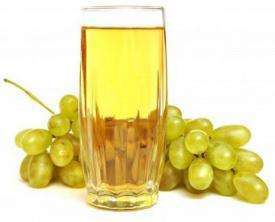 виноградный сок с гроздью винограда