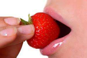 вред ягод и противопоказания к их употреблению