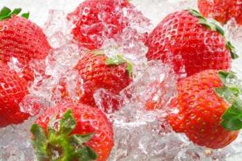 ягоды со льдом
