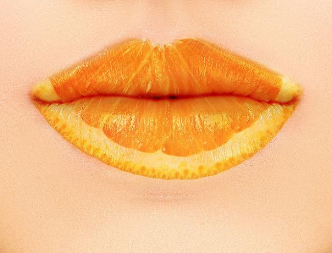 макияж губ с имитацией апельсина