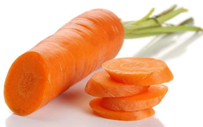 нарезанная вареная морковь
