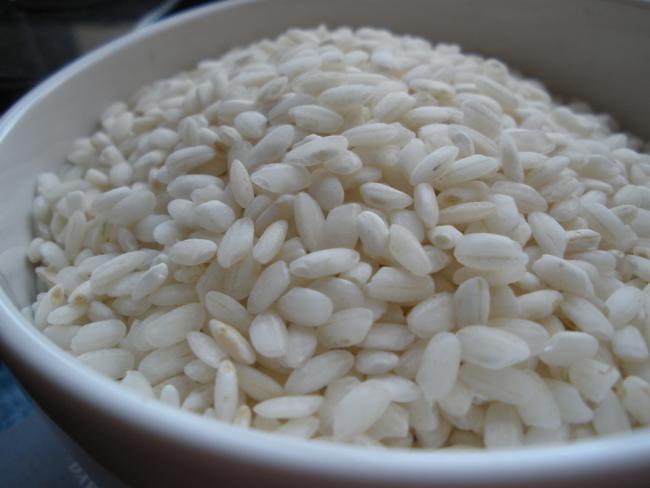 рис арборио в тарелке