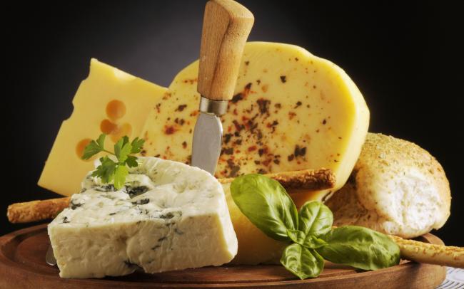 несколько видов сыра