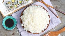 тарелка с вареным рисом